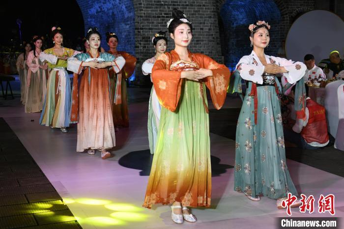 大美棋牌说